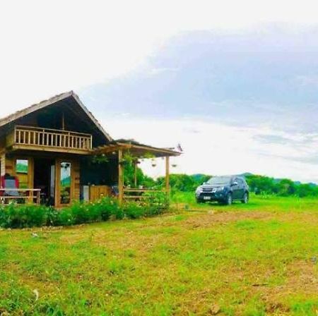 Rancho Oco Mahogany Loft Type Villa Nasugbu Esterno foto